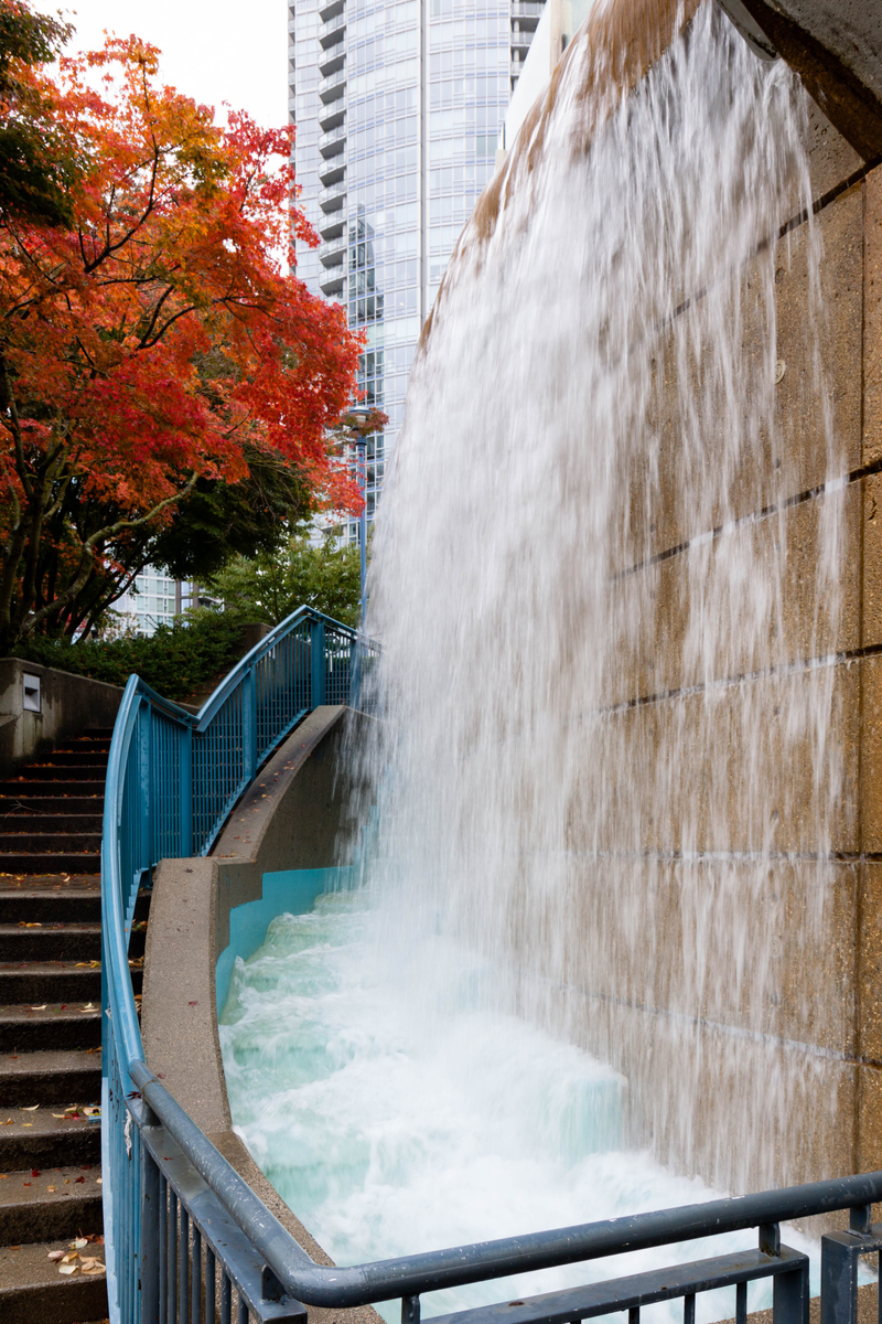 Illustration for article titled Pics from the (Bridge)side: 2016-10-16 Over Burrard Street Bridge